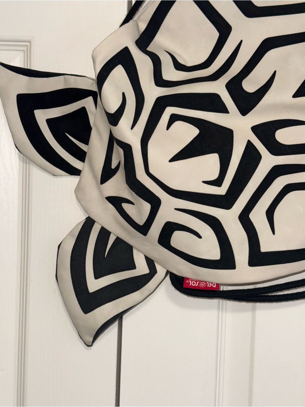 Turtle Graphic color changing Drawstring Backpack in Cream and Black - Picture 3 of 7